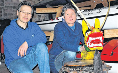 Dirk Ullrich und Karin Bethke informierten über den Kanu Club und brachten Interessierten das Drachenbootfahren nahe